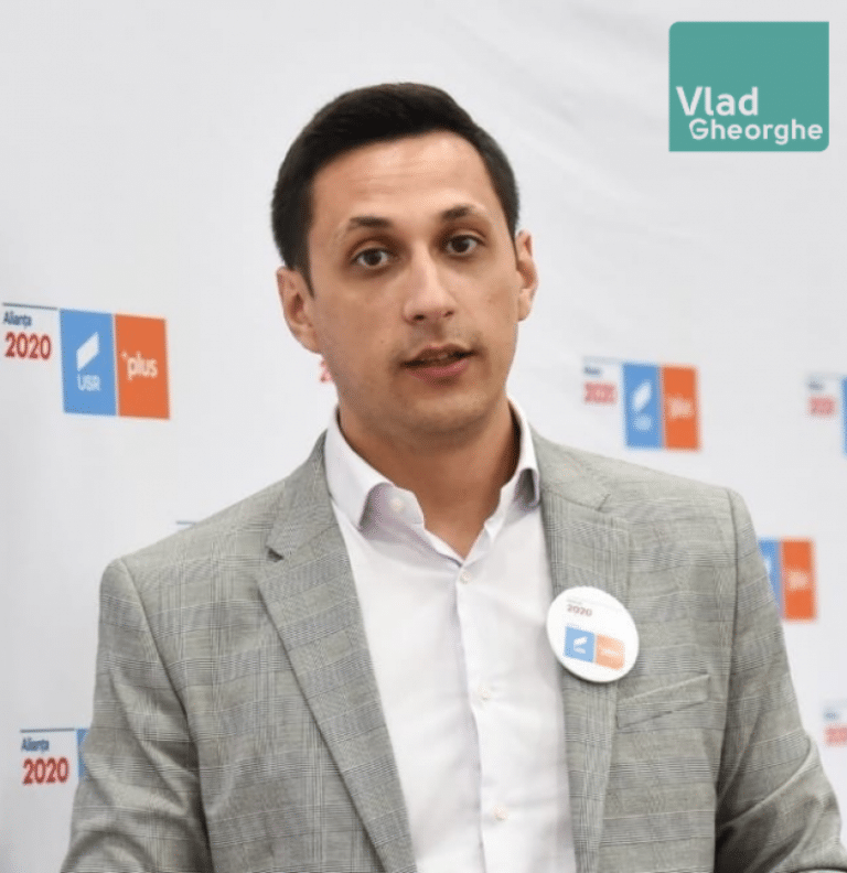 Ar fi scos 100.000 de euro din conturile partidului SOS România într-o singură zi!