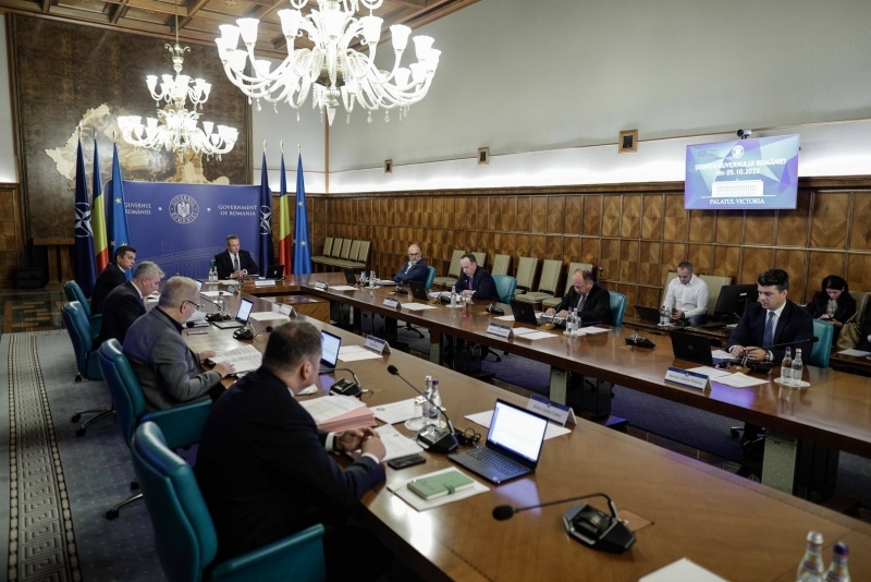 Creșterile salariale pentru profesori ar fi fost eliminate din OUG (presă)