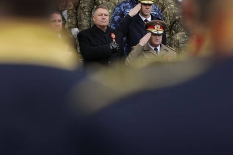 Fostul șef al Statului Major al Apărării, trecut în rezervă. Alți patru generali ies din activitate