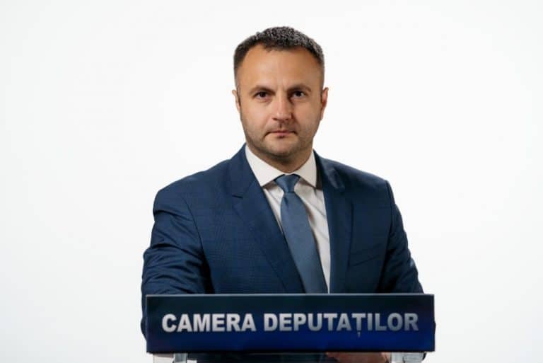 Sacrificiul pentru libertate a fost batjocorit de cei care au condus timp de 34 de ani țara