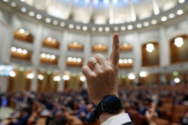 PSD vrea să interzică legile autonomiste în Parlament