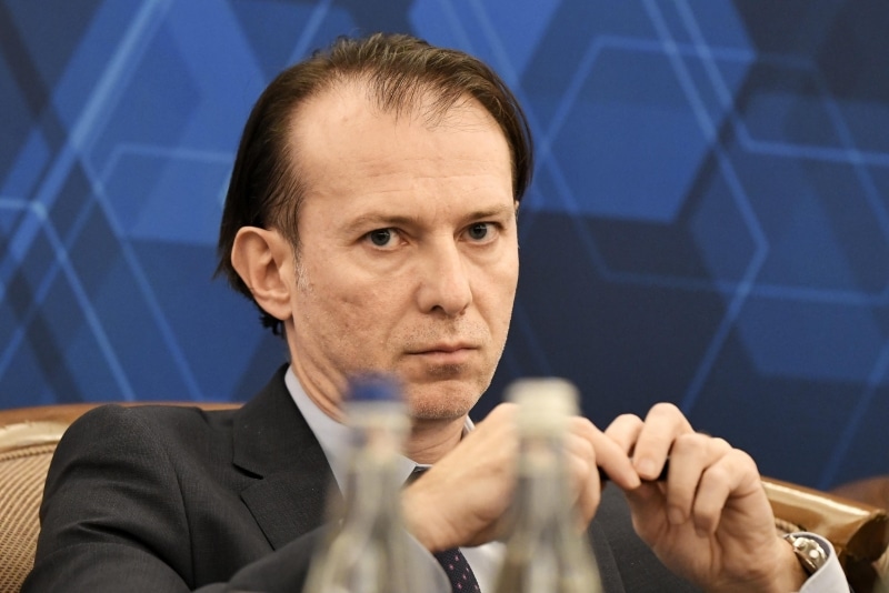 ‘Ciolacu și Grindeanu, demisia! Buzunarele voastre s-au umplut. Ajunge’