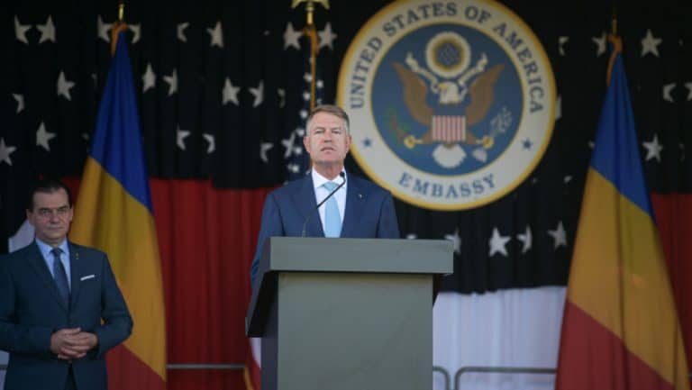 Klaus Iohannis se declară ‘îngrozit’ de atentatul împotriva lui Donald Trump